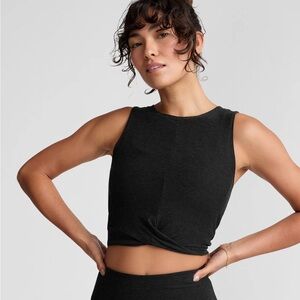 Beyond Yoga Featherweight Center Stage Cropped Tank - M